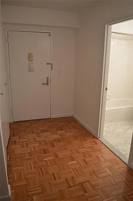 Rented by essential NEW YORK Real Estate | media 18