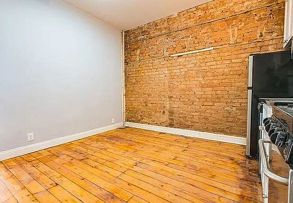 2nd image of 13 Saint Marks Pl APT 6F