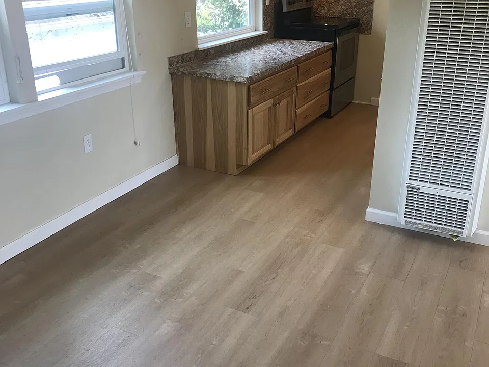 Dining kitchen area