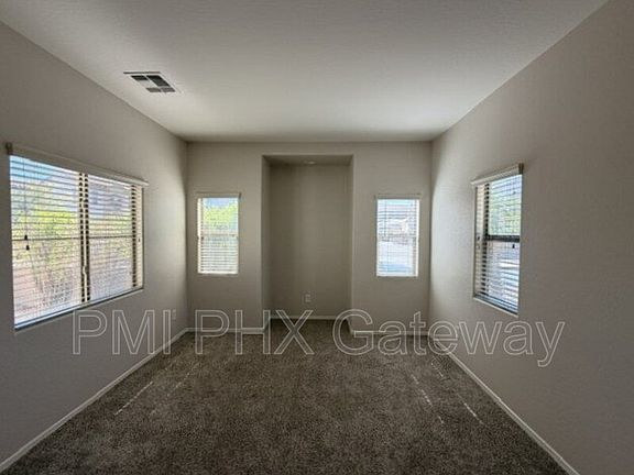 3rd image of 453 N Citrus Ln