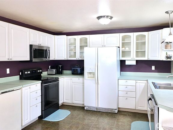 5th image of 1323 Nebraska Street SE