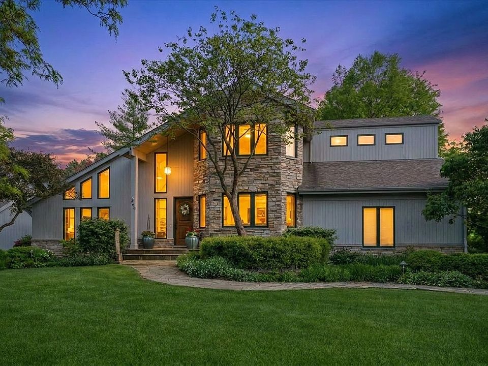 1st image of 500 Parkview Pl