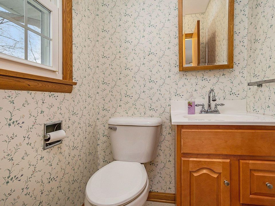 1st image of 110 Berry Hill Dr