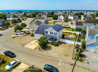 1507 Tamiami Rd, Forked River, NJ 08731