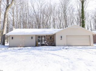 10013 Maple Branch Trl, Strongsville, OH