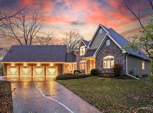 16004 Burr Oak Dr, Huntley, IL