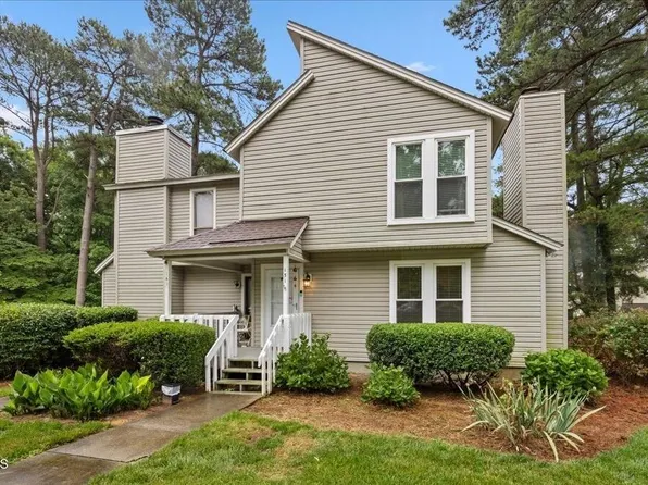 151 Lake Pine Dr, Cary, NC 27511