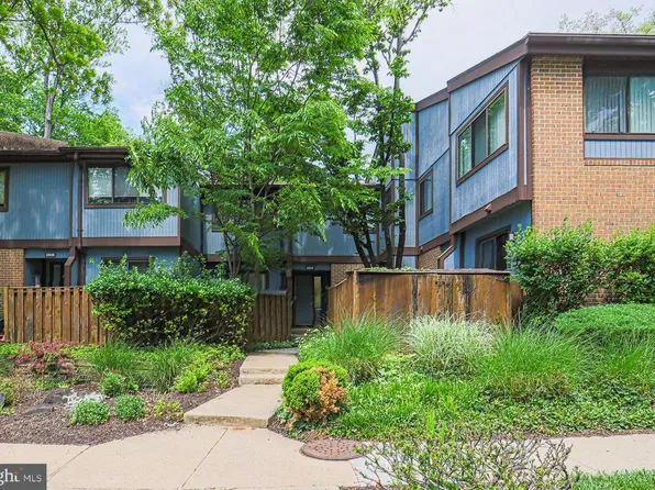2804 Baneberry Ct, Baltimore, MD 21209