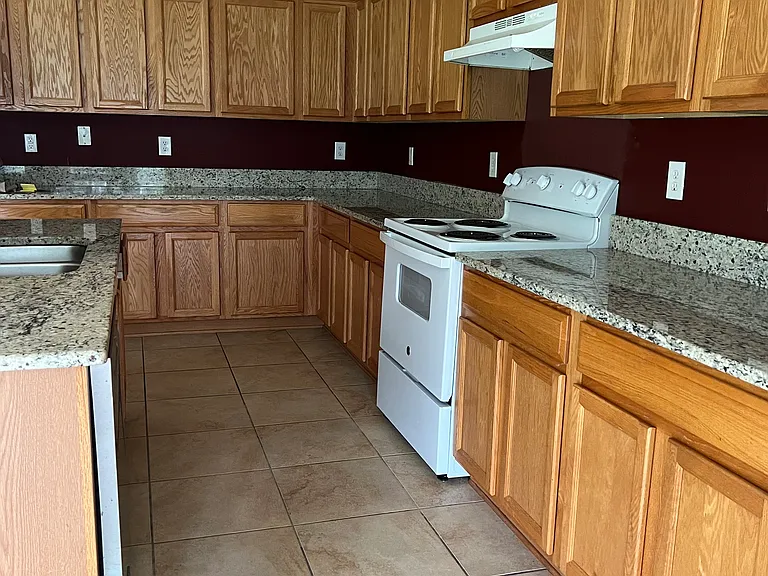 70 Rollins Ln — Photo 16