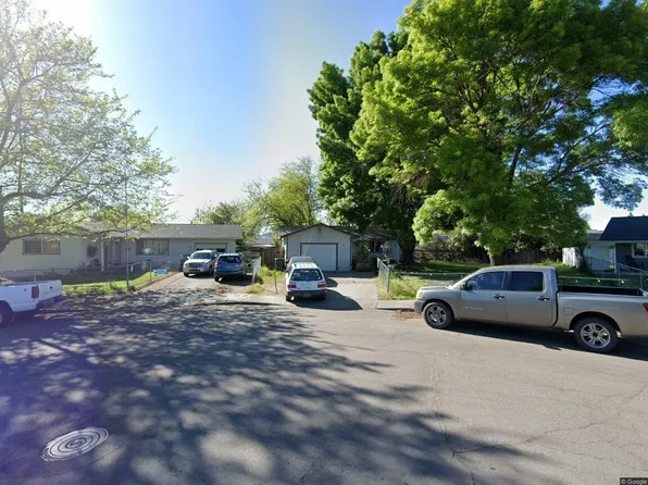 2417 Flanders St, White City, OR 97503