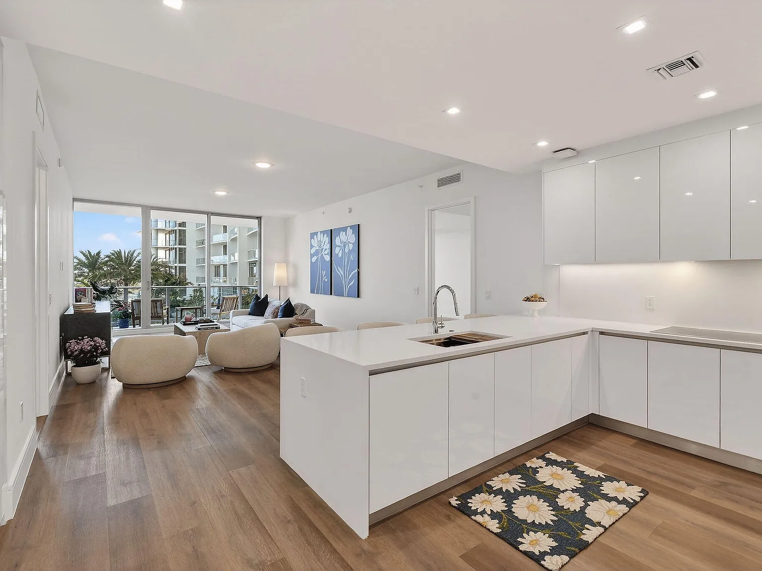 2 bed, 2.5 bath, 1511 sqft, $6,500 — Photo 1
