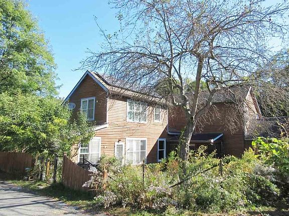 3rd image of 11 Cantines Island Ln