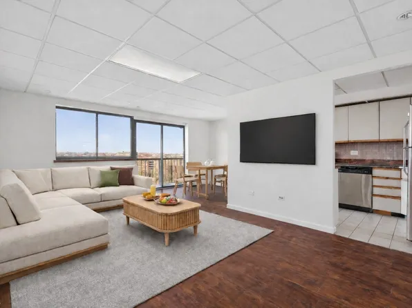 92-29 Queens Boulevard image 1 of 12