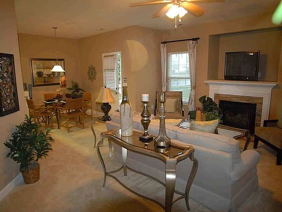 living and breakfast rooms