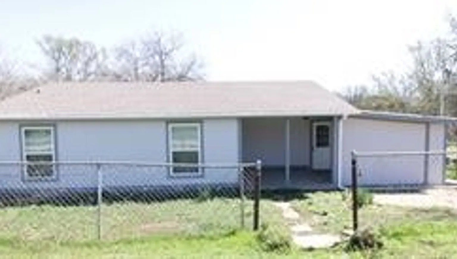 Home on acreage — Photo 2