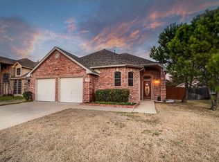 914 Pheasant Dr, Midlothian, TX 76065
