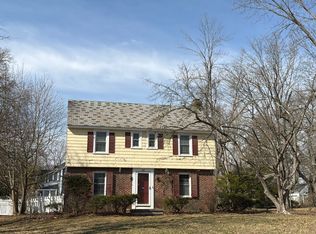 1937 Dean St, Niskayuna, NY 12309