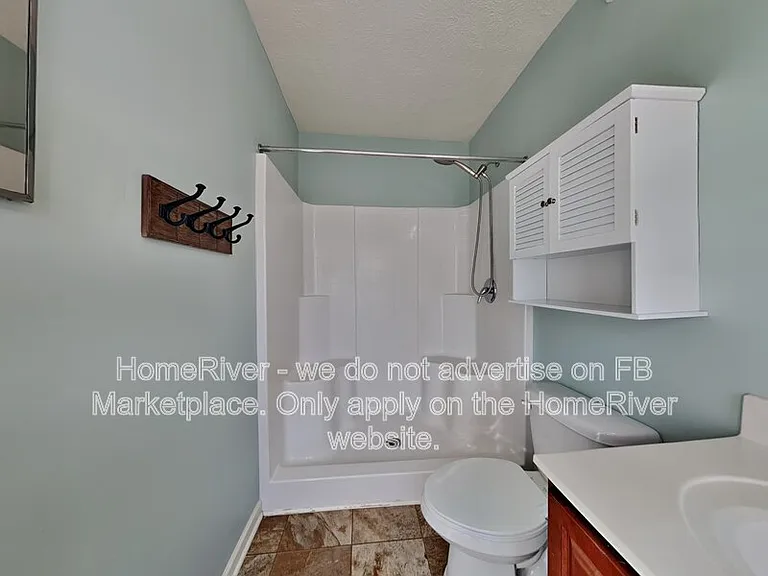 1505 Canterbury Dr — Photo 11