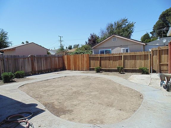 4th image of 2951 Rollingwood Dr