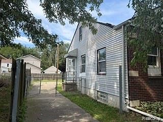 3rd image of 7588 Pelham Rd