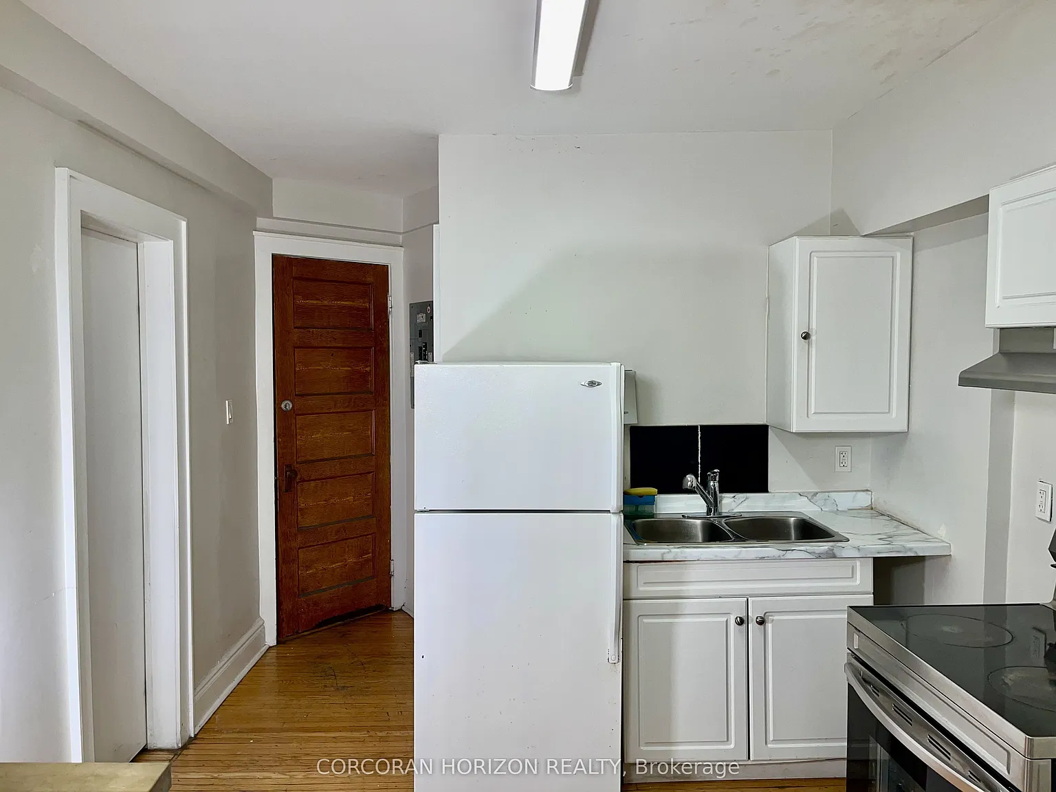4 bed, $2,700 — Photo 3
