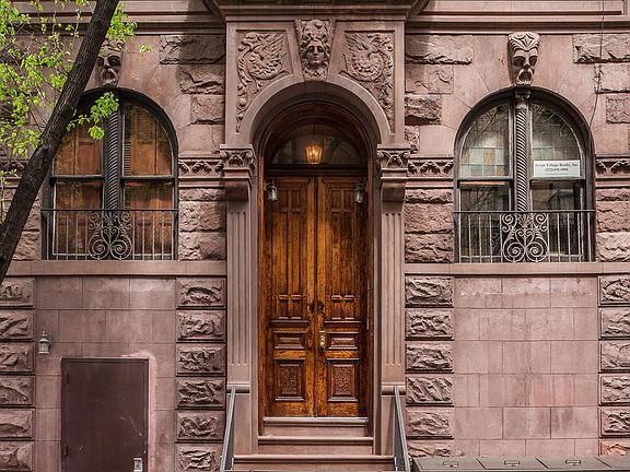 5th image of 13 Morton St APT 4