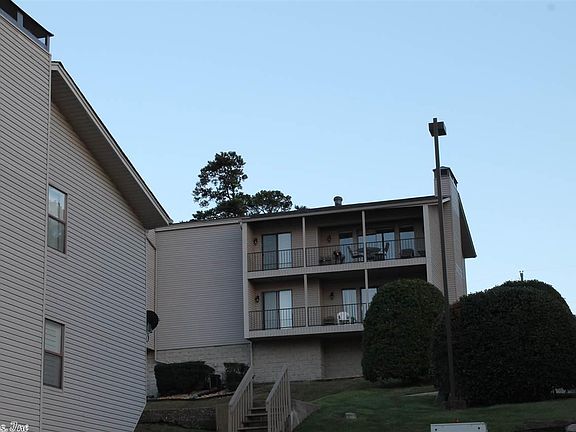 4th image of 120 Catalina Cir