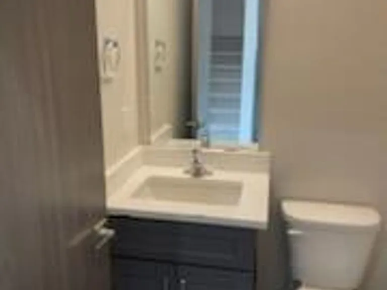 Modern design 3 bed, 2.5 bath duplex Available July 10th! — Photo 9