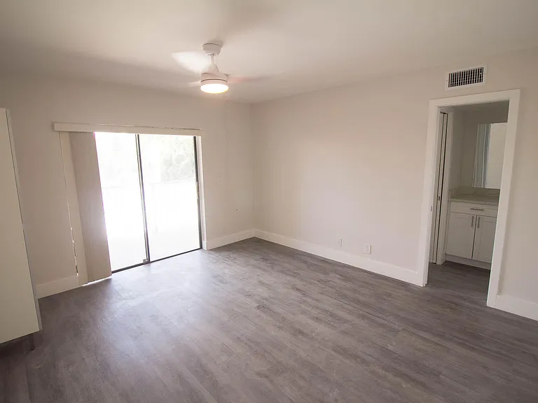 223 SE 11th Ave #223 — Photo 15