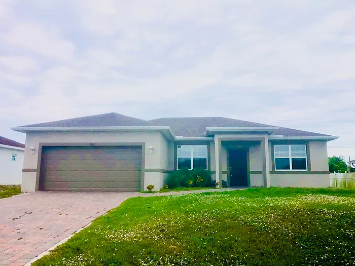 3 bed, 2.0 bath, 1793 sqft, $1,800 — Photo 1
