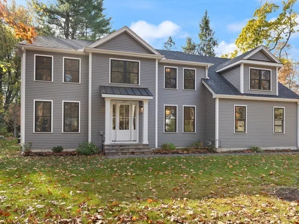 287 Oakland St, Wellesley, MA 02481