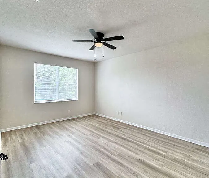 530 Kilgour Ave S — Photo 22