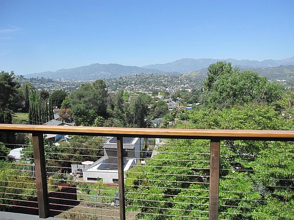 3rd image of 4439 Palmero Dr