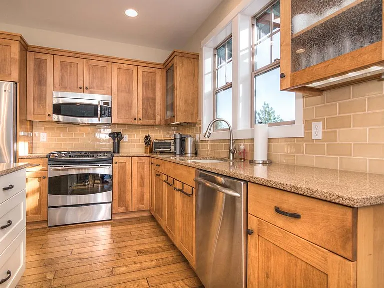 2422 Lolo Dr — Photo 11