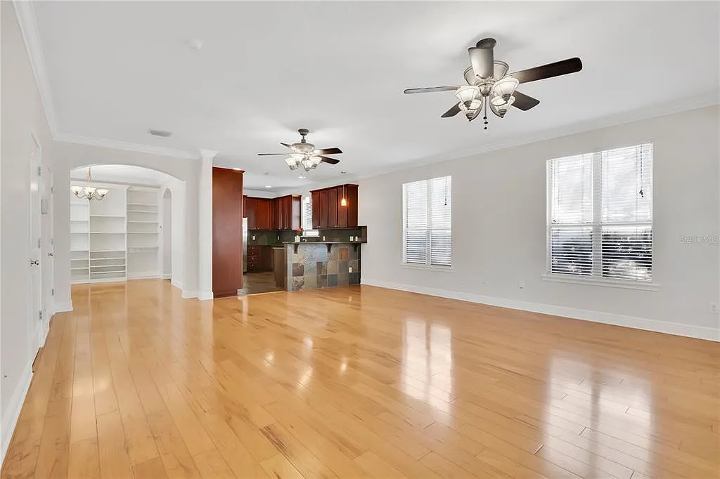 3 bed, 2.5 bath, 1964 sqft, $3,500 — Photo 4