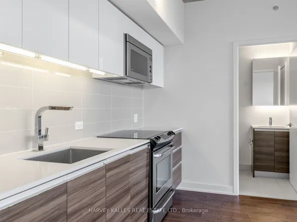 1190 Dundas St E Unit 1114, Toronto, ON M4M 0C5