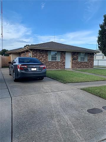 1st image of 221 E Prosper St