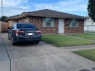 221 E Prosper St, Chalmette, LA 70043