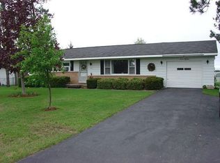 713 West St, Gaylord, MI 49735