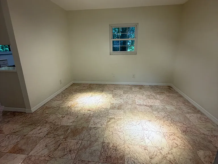 205 E Sweetwater Creek Dr — Photo 13