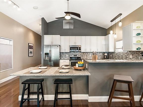 3rd image of 5444 Odell St