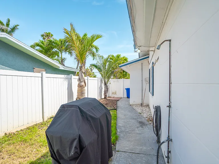 291 N Tessier Dr — Photo 64