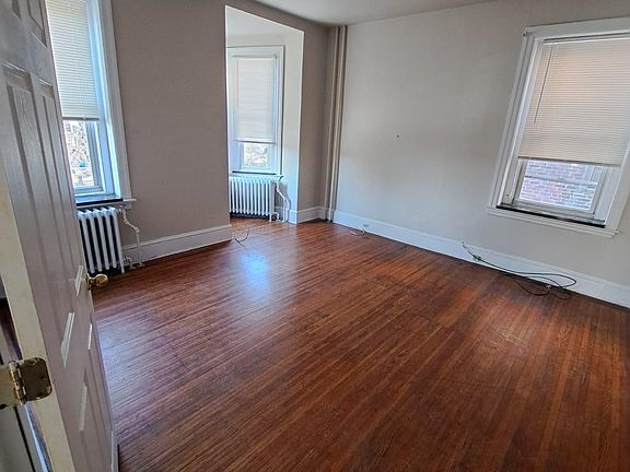 5th image of 4617 Wayne Ave APT 3