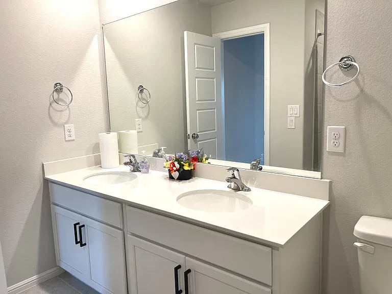 8701 Heliotrope Ln — Photo 14