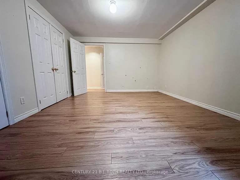 22 Mapleton Ave #LOWER — Photo 12