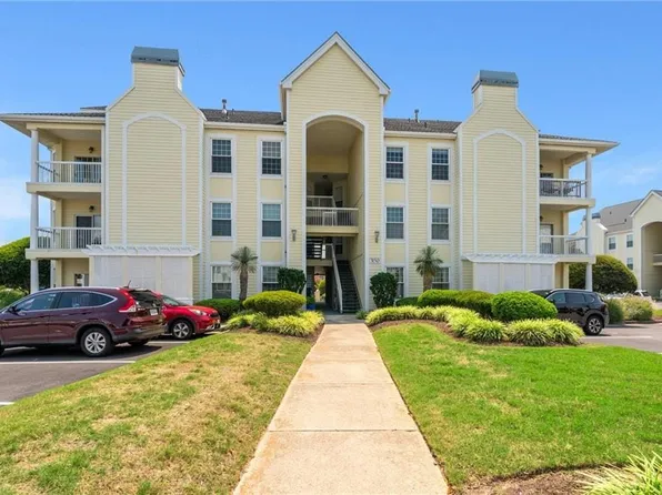 3150 Silver Sands Cir APT 100, Virginia Beach, VA 23451