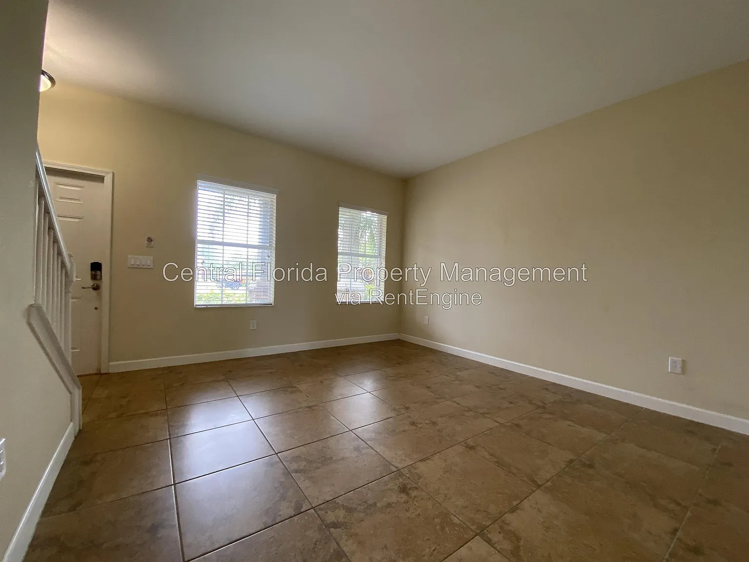 5 bed, 4.0 bath, 3542 sqft, $3,599 — Photo 4