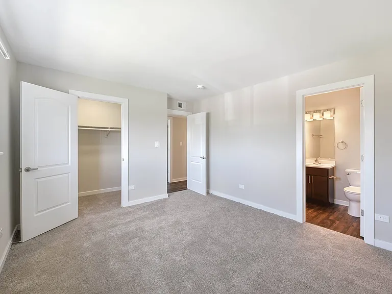 Acclaim at Hinsdale Lake — Photo 16