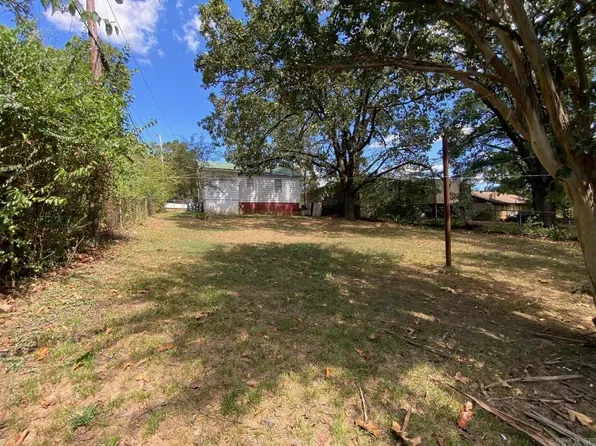 1310 W 49th St, North Little Rock, AR 72118