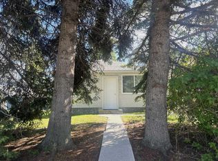 4805 17th Ave, Edson, AB T7E1G5